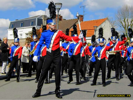 La Vaillante, Show- en Marchingband